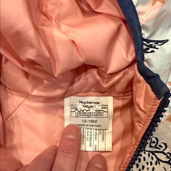 Reversible Patagonia Kids Pink Jacket with Bird Print - Picture 3 of 3